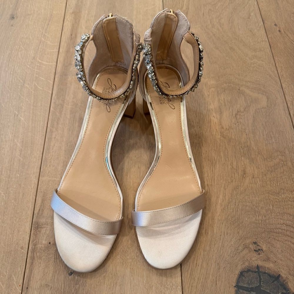 Badgley Mischka Lydia block heel